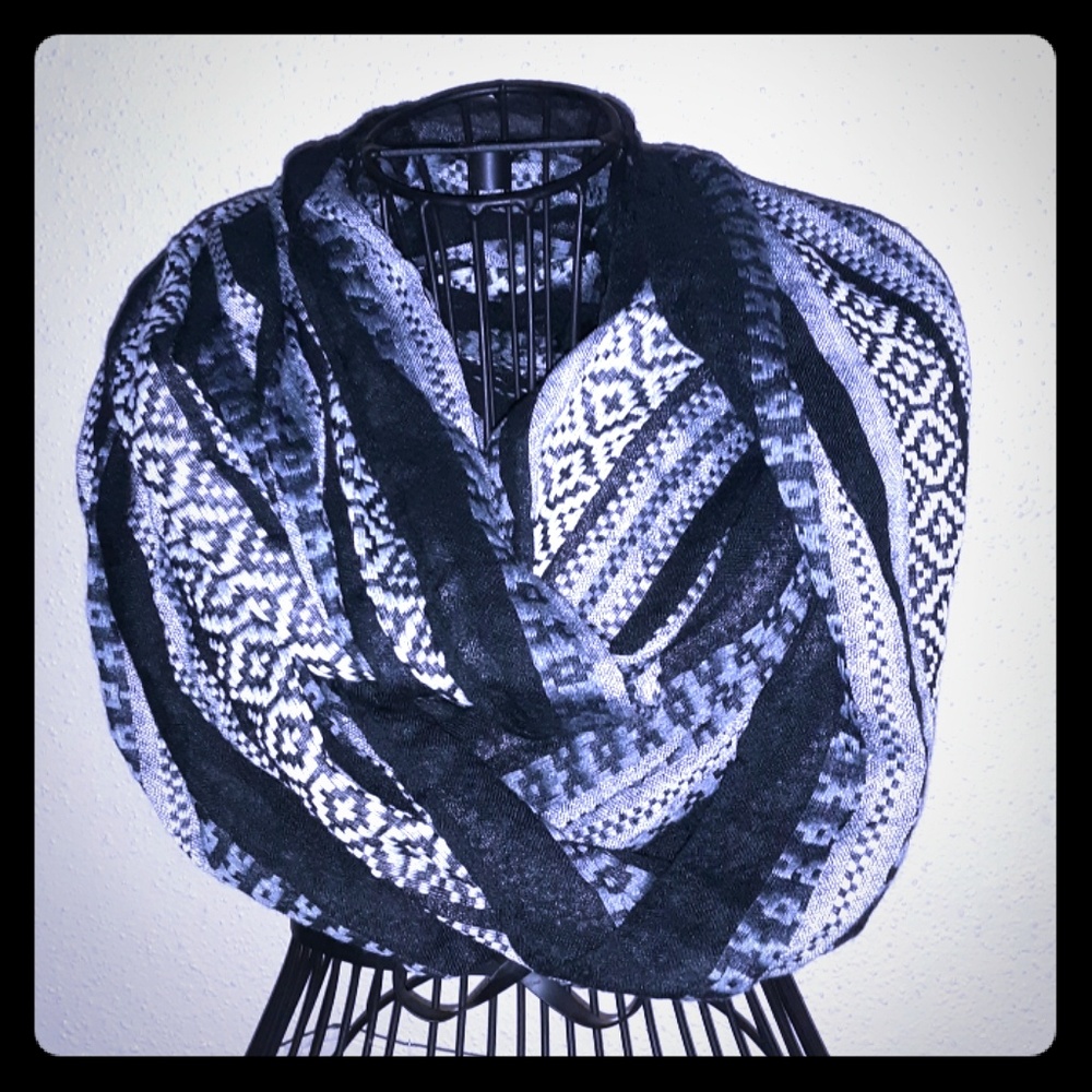 Infinity scarve